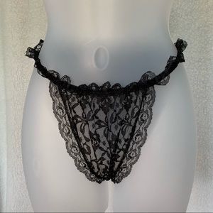 Never-worn gorgeous pristine ‘80s black lace & nylon bikini panties